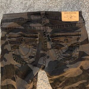 Y2K True Religion camo skinny jeans